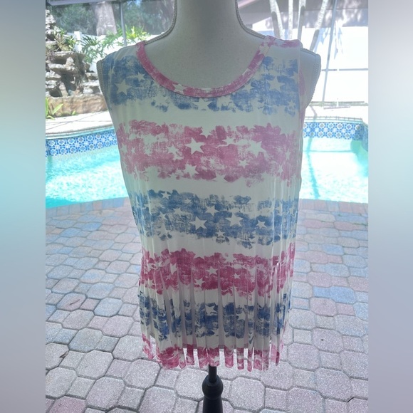 A Girl Thing Hopely Red, White white and Blue top. Sleeveless fringe on bottom - Picture 6 of 9